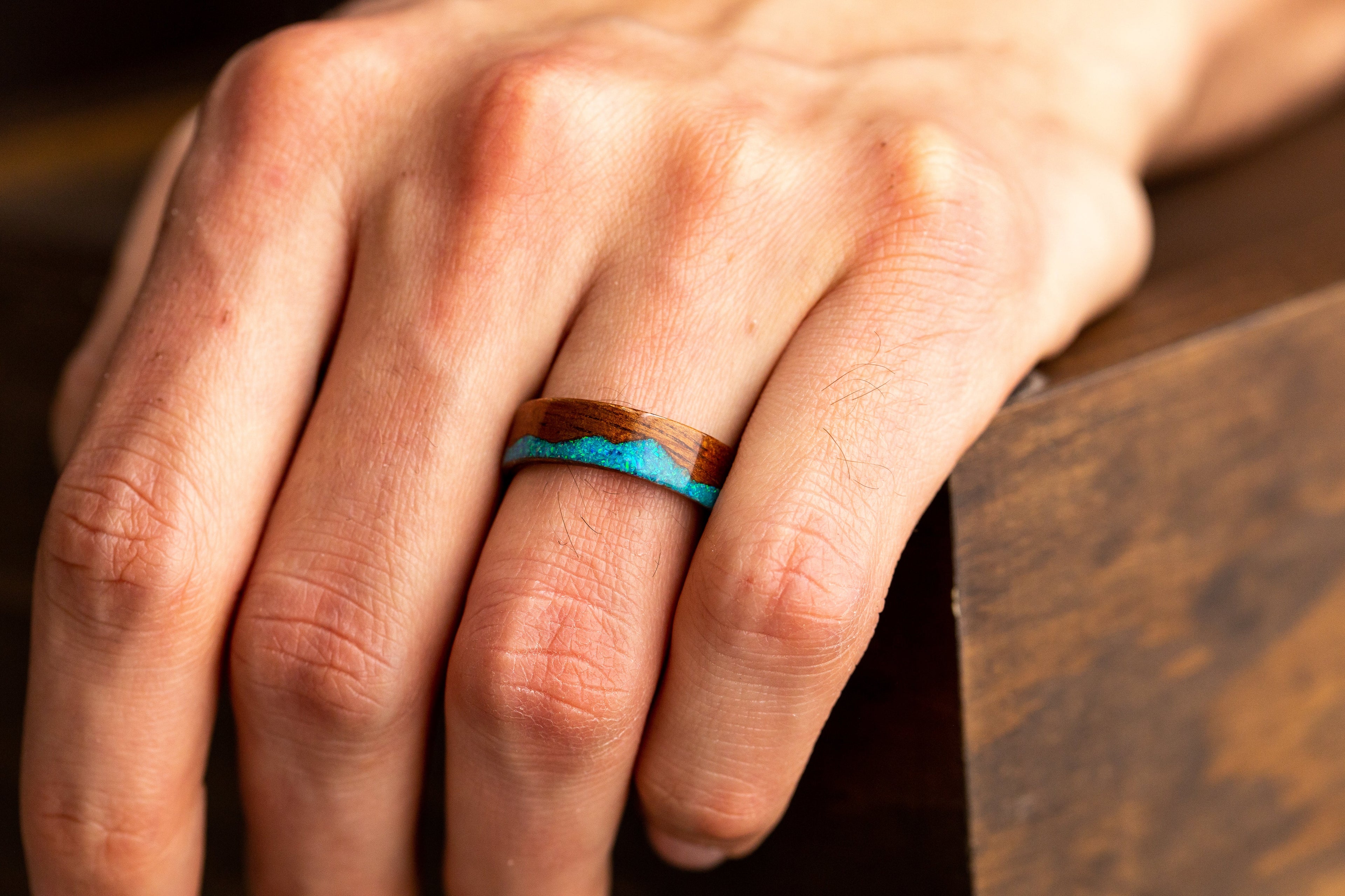 Unique Men’s Wedding Bands: Stand Out in Style with Bold, Custom Designs