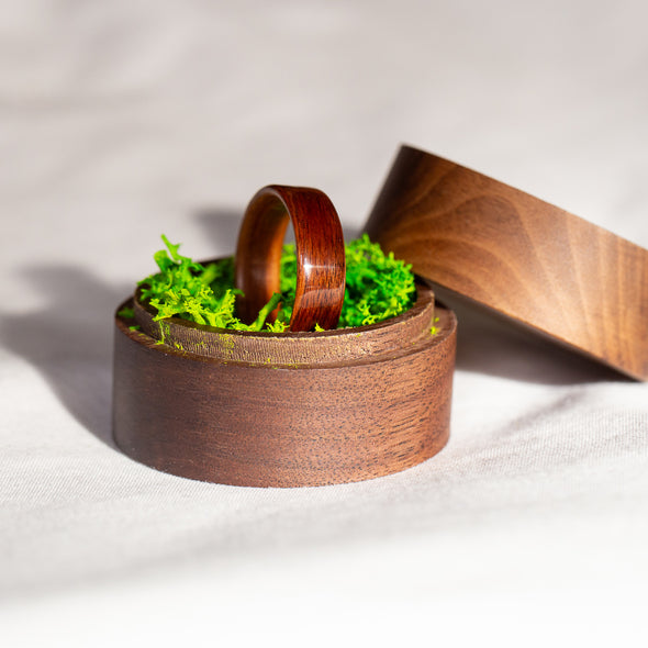 Wooden Ring box with Moss