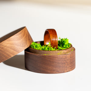 Wooden Ring box with Moss