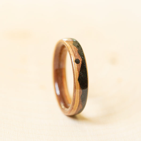 Zebra Wood Mountain in Tourmaline 5mm