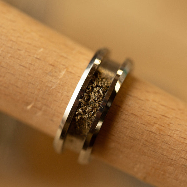 metal ring with brown inlay