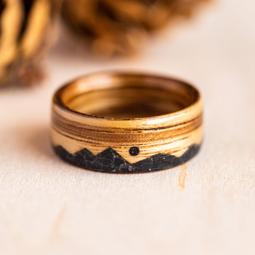 Zebra Wood Mountain in Tourmaline 8mm